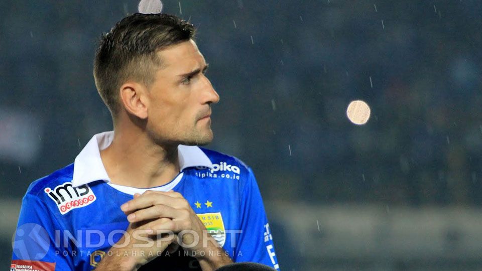 Juan Carlos Rodriguez Belencoso saat bermain di Persib. Copyright: © Ginanjar/INDOSPORT